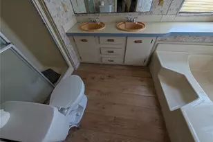 715 50th Ave Terrace W, Bradenton, FL 34207 - Photo 10