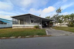 715 50th Ave Terrace W, Bradenton, FL 34207 - Photo 2