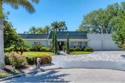 102 Seagull Lane, Sarasota, FL 34236 - Photo 2