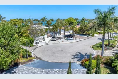 102 Seagull Lane, Sarasota, FL 34236 - Photo 22