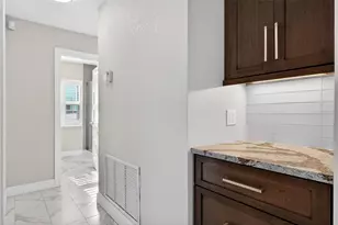 562 Ranger Ln, Longboat Key, FL 34228 - Photo 28