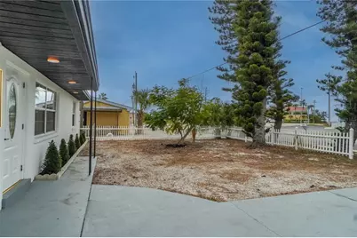 985 Liberty Street, Englewood, FL 34223 - Photo 4