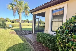 10114 Highland Park Pl, Palmetto, FL 34221 - Photo 12