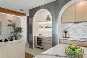 259 Robin Dr, Sarasota, FL 34236 - Photo 10