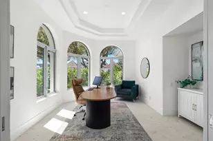 259 Robin Dr, Sarasota, FL 34236 - Photo 24