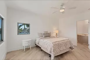 259 Robin Dr, Sarasota, FL 34236 - Photo 44