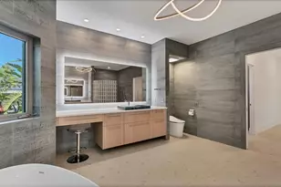 259 Robin Dr, Sarasota, FL 34236 - Photo 30