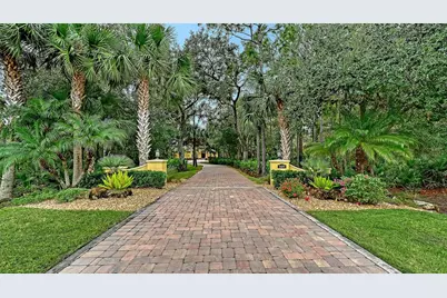 9489 Swaying Branch Road, Sarasota, FL 34241 - Photo 2