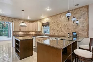 2429 Whippoorwill Cir, Sarasota, FL 34231 - Photo 10