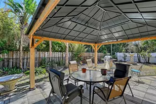 2429 Whippoorwill Cir, Sarasota, FL 34231 - Photo 24