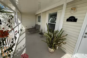 8428 Regal Way, Palmetto, FL 34221 - Photo 4