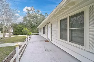 1010 Indian Beach Dr, Sarasota, FL 34234 - Photo 4
