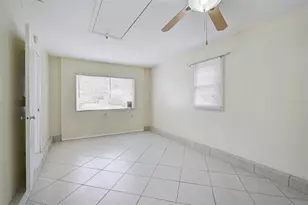 1010 Indian Beach Dr, Sarasota, FL 34234 - Photo 14