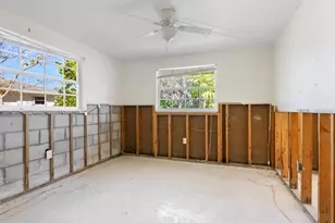 734 Canal Rd, Sarasota, FL 34242 - Photo 10