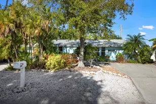 314 61st St, Holmes Beach, FL 34217 - Photo 2
