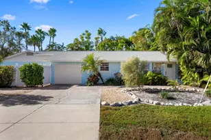 314 61st St, Holmes Beach, FL 34217 - Photo 42