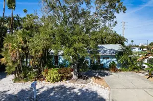 314 61st St, Holmes Beach, FL 34217 - Photo 78