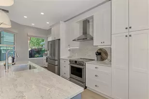 561 Fallbrook Dr, Venice, FL 34292 - Photo 16