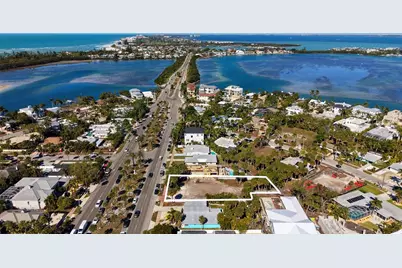 130 N Blvd Of The Presidents, Sarasota, FL 34236 - Photo 2