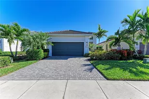 5111 Barnett Cir, Bradenton, FL 34211 - Photo 2