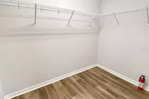 1262 Grantham Dr, Sarasota, FL 34234 - Photo 24