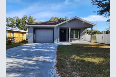 1013 13th Street E, Bradenton, FL 34208 - Photo 1