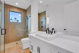 7125 Westmoreland Dr, Sarasota, FL 34243 - Photo 36