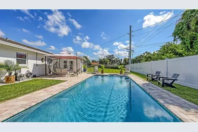 6717 Roxbury Drive, Sarasota, FL 34231 - Photo 38