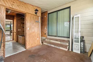 6710 36th Ave E, Palmetto, FL 34221 - Photo 6