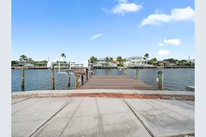 34 Seaside Court, Holmes Beach, FL 34217 - Photo 10