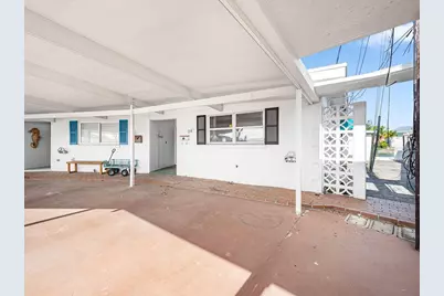 34 Seaside Court, Holmes Beach, FL 34217 - Photo 14