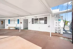 34 Seaside Ct, Holmes Beach, FL 34217 - Photo 14