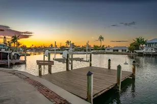 34 Seaside Ct, Holmes Beach, FL 34217 - Photo 1