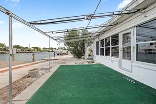 34 Seaside Ct, Holmes Beach, FL 34217 - Photo 46