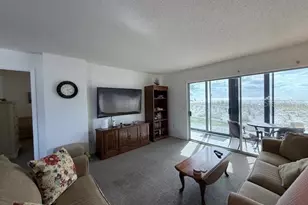 19 Whispering Sands Dr, Sarasota, FL 34242 - Photo 10