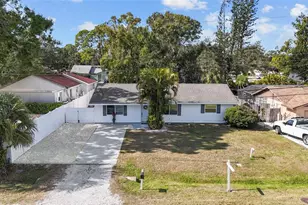 4848 Camphor Ave, Sarasota, FL 34231 - Photo 6