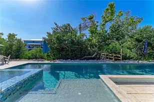 115 Los Cedros Dr, Anna Maria, FL 34216 - Photo 4