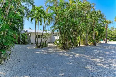 115 Los Cedros Drive, Anna Maria, FL 34216 - Photo 24