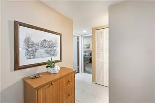 2756 Clubhouse Dr, Sarasota, FL 34232 - Photo 4