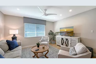 576 Sutton Place, Longboat Key, FL 34228 - Photo 8