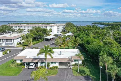 576 Sutton Place, Longboat Key, FL 34228 - Photo 4