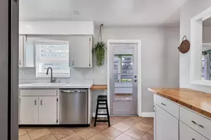 2813 21st Ave W, Bradenton, FL 34205 - Photo 10