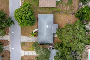 2417 Parson Ln, Sarasota, FL 34239 - Photo 32