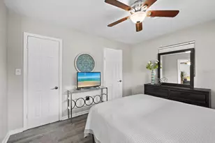 2417 Parson Ln, Sarasota, FL 34239 - Photo 14