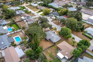 2417 Parson Ln, Sarasota, FL 34239 - Photo 34