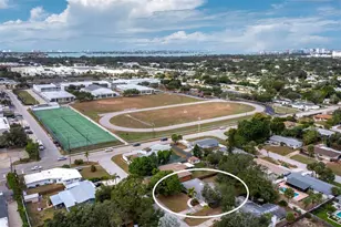 2417 Parson Ln, Sarasota, FL 34239 - Photo 30