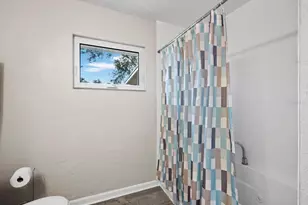 2417 Parson Ln, Sarasota, FL 34239 - Photo 22