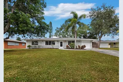2417 Parson Lane, Sarasota, FL 34239 - Photo 2
