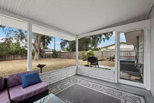 2417 Parson Ln, Sarasota, FL 34239 - Photo 14