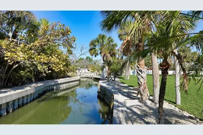 620 Freeling Drive, Sarasota, FL 34242 - Photo 18